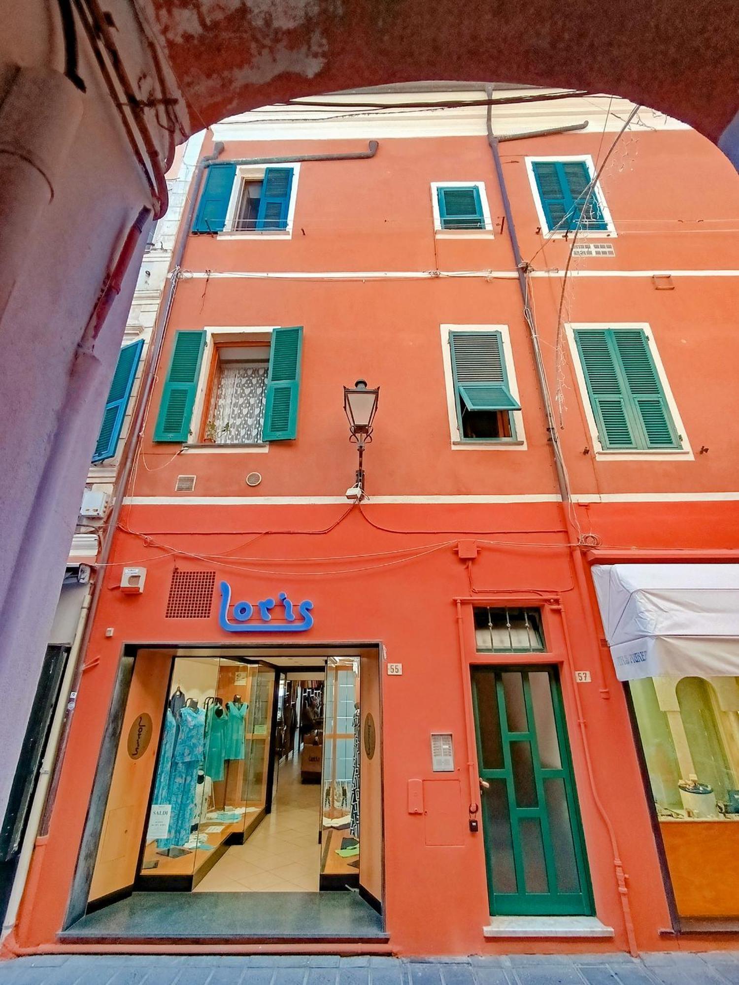 Garibaldi 57 Apartment Loano Bagian luar foto